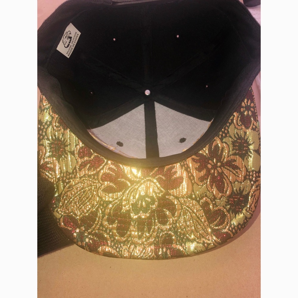 Nwot, Custom-Made, Unisex Snapback Cap - image 3